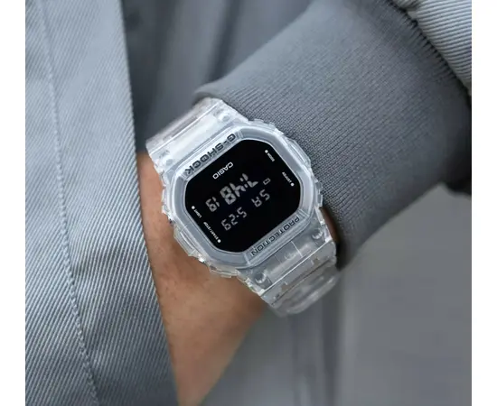 Чоловічий годинник Casio DW-5600SKE-7ER, зображення 4
