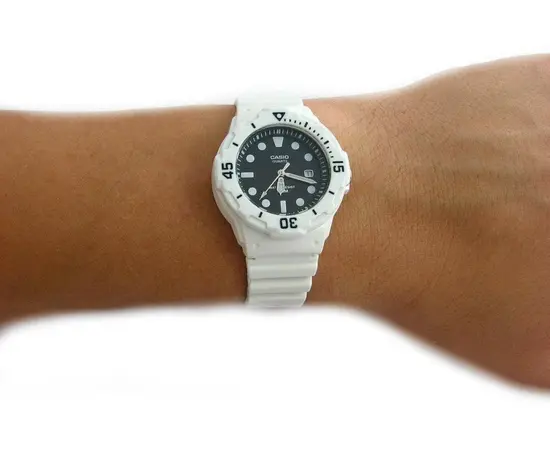 Жіночий годинник Casio LRW-200H-1EVEF, зображення 7