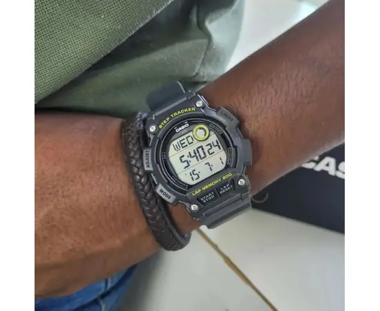 Чоловічий годинник Casio WS-2100H-8AVEF, зображення 3