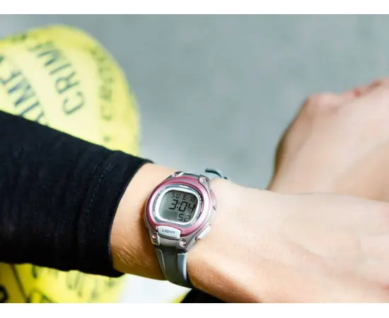 Жіночий годинник Casio LW-203-8AVEF, зображення 5