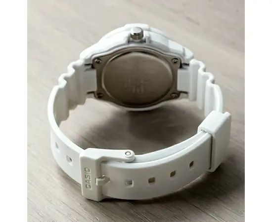 Жіночий годинник Casio LRW-200H-2E2, зображення 4